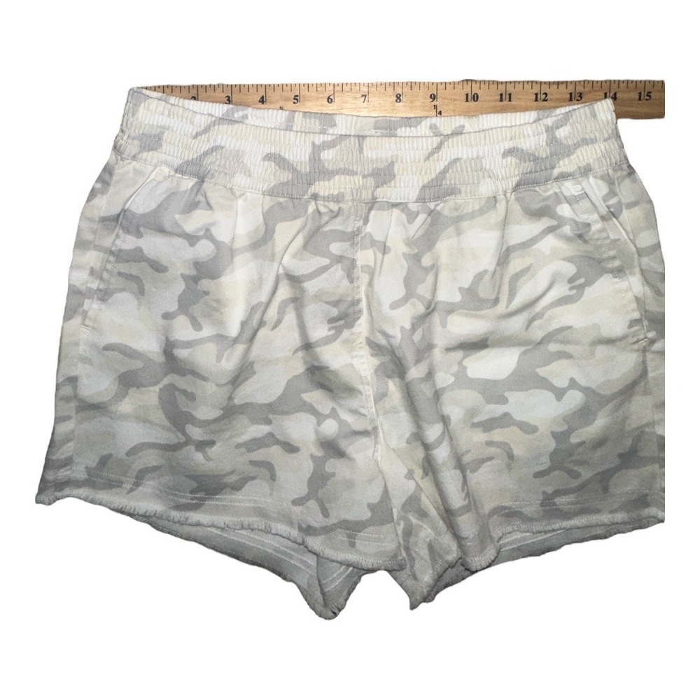 Vineyard Vines Gray Camo Pull On Everyday Shorts, Small - Picture 6 of 8
